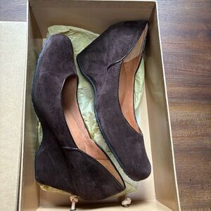 Gentle Souls by Kenneth Cole Women's Brown Suede Heel Shoes Sz.9